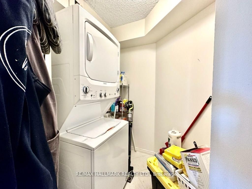 7 Concorde Place, Unit 1110 - Photo 14