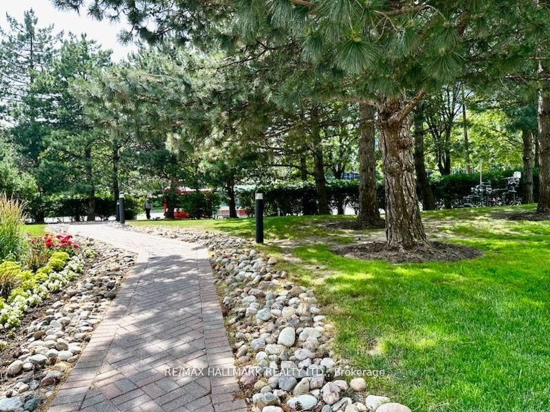 7 Concorde Place, Unit 1110 - Photo 20