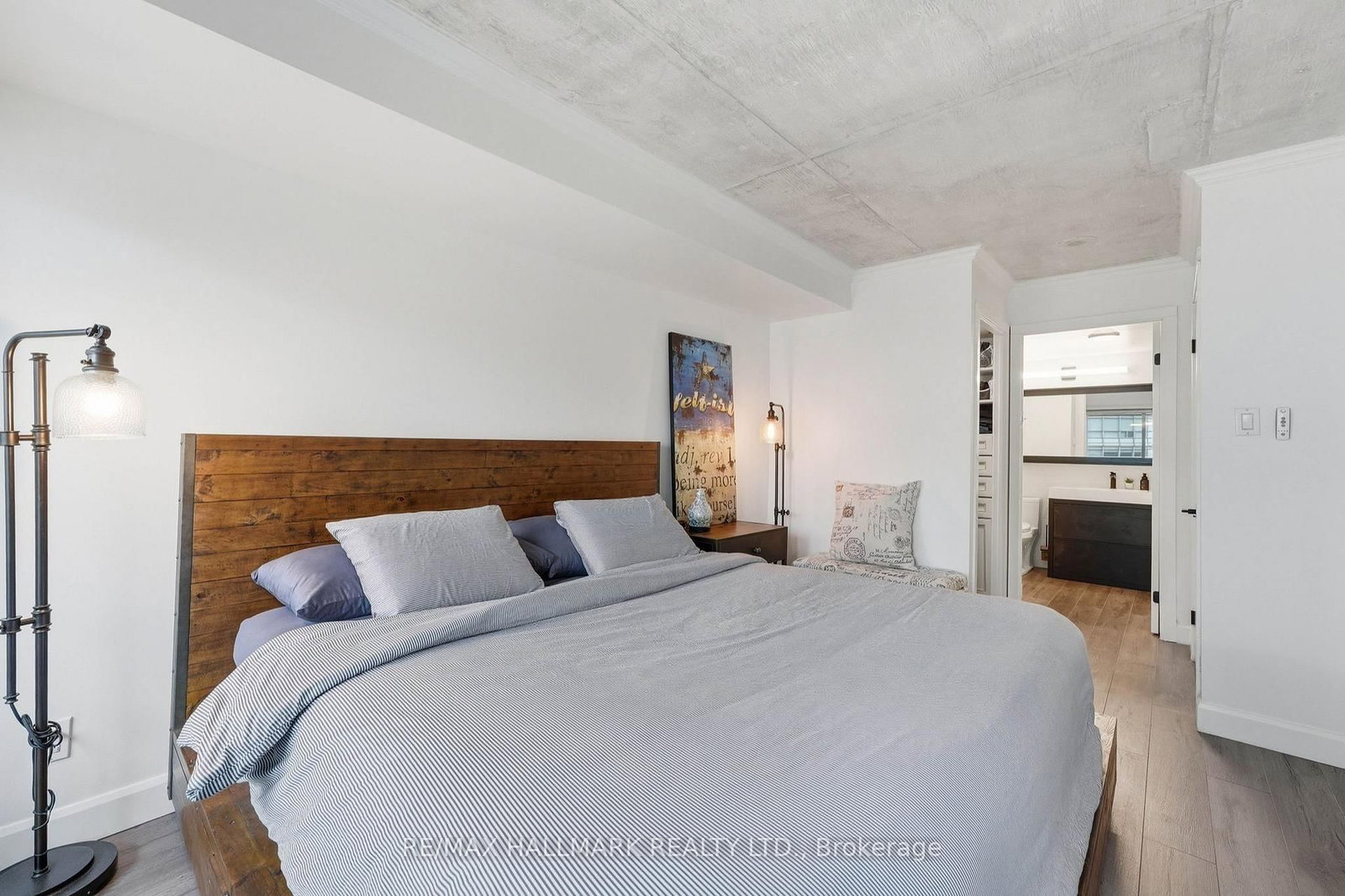 Condo for sale at 705-600 Queens Quay, Toronto, Ontario, M5V 3M3 - Waterfront Communities C1 - MLS: C12994352