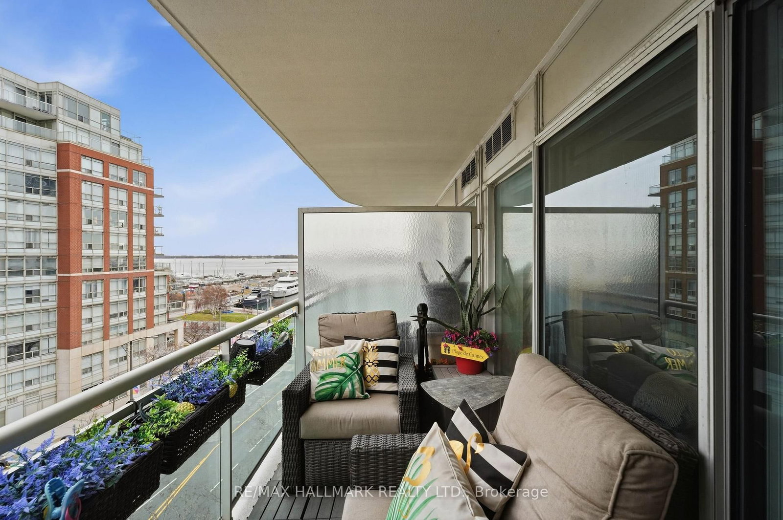 Condo for sale at 705-600 Queens Quay, Toronto, Ontario, M5V 3M3 - Waterfront Communities C1 - MLS: C12994352