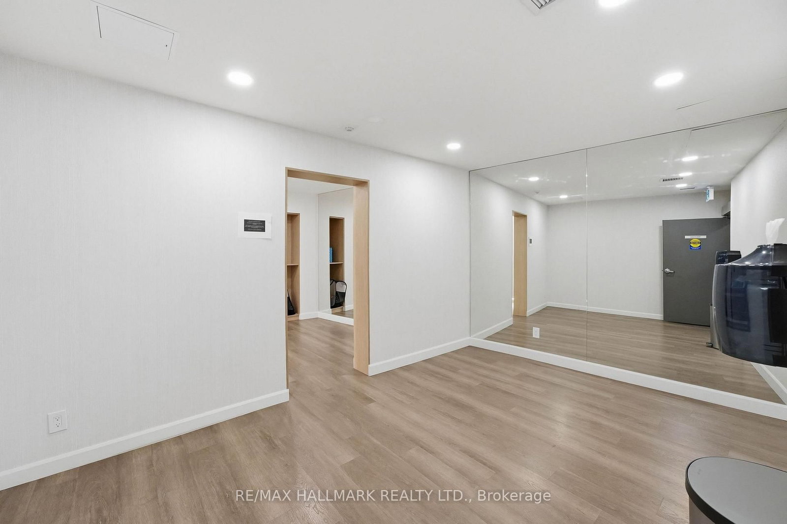 Condo for sale at 705-600 Queens Quay, Toronto, Ontario, M5V 3M3 - Waterfront Communities C1 - MLS: C12994352