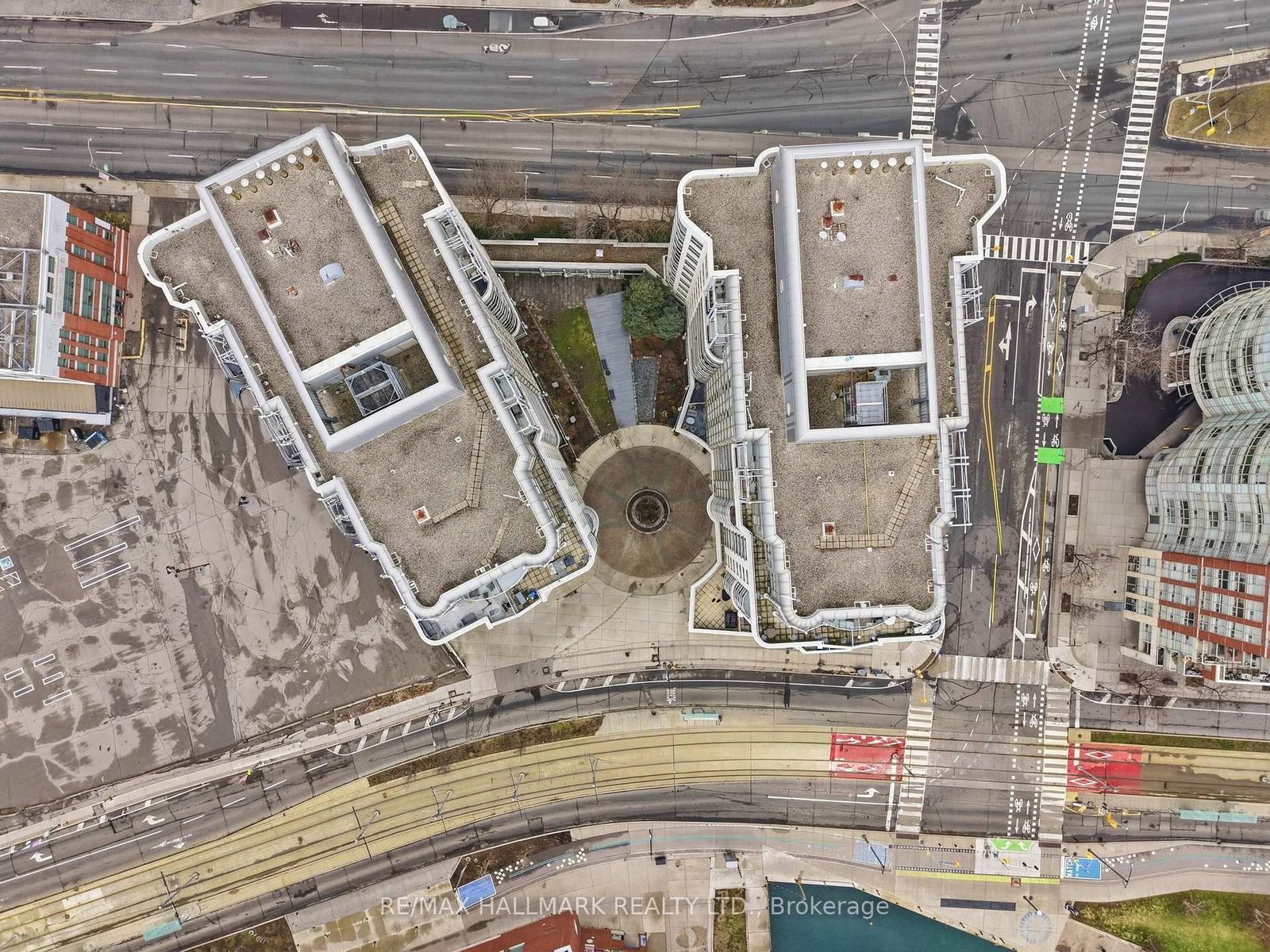 Condo for sale at 705-600 Queens Quay, Toronto, Ontario, M5V 3M3 - Waterfront Communities C1 - MLS: C12994352