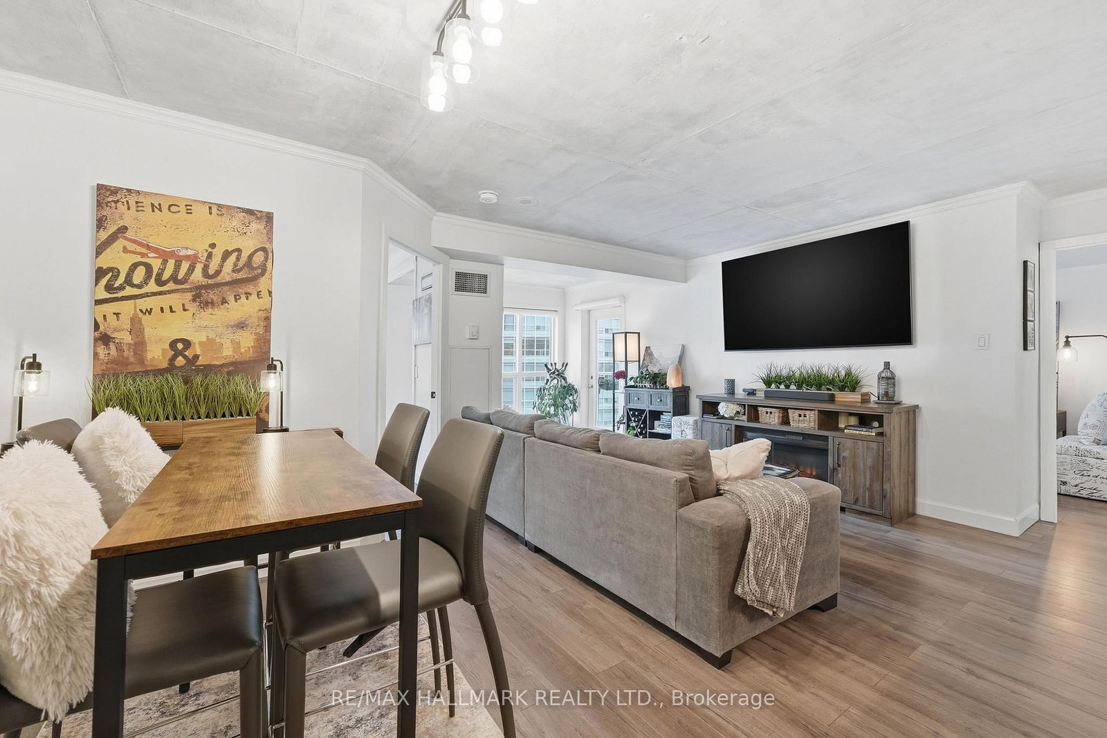 Condo for sale at 705-600 Queens Quay, Toronto, Ontario, M5V 3M3 - Waterfront Communities C1 - MLS: C12994352