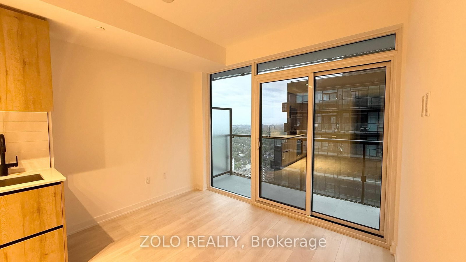 117 Broadway Avenue S, Unit 3513 - Photo 10