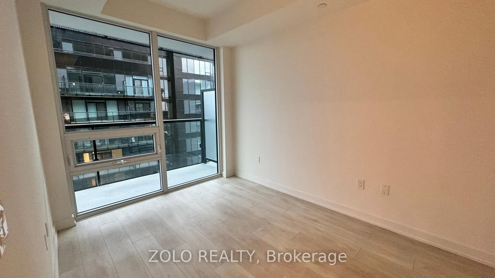 117 Broadway Avenue S, Unit 3513 - Photo 12