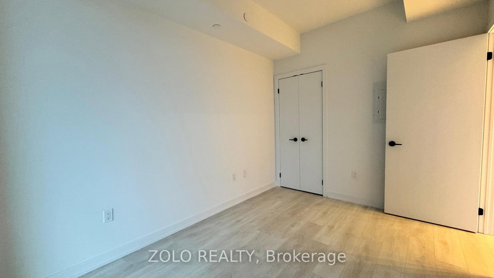 117 Broadway Avenue S, Unit 3513 - Photo 13