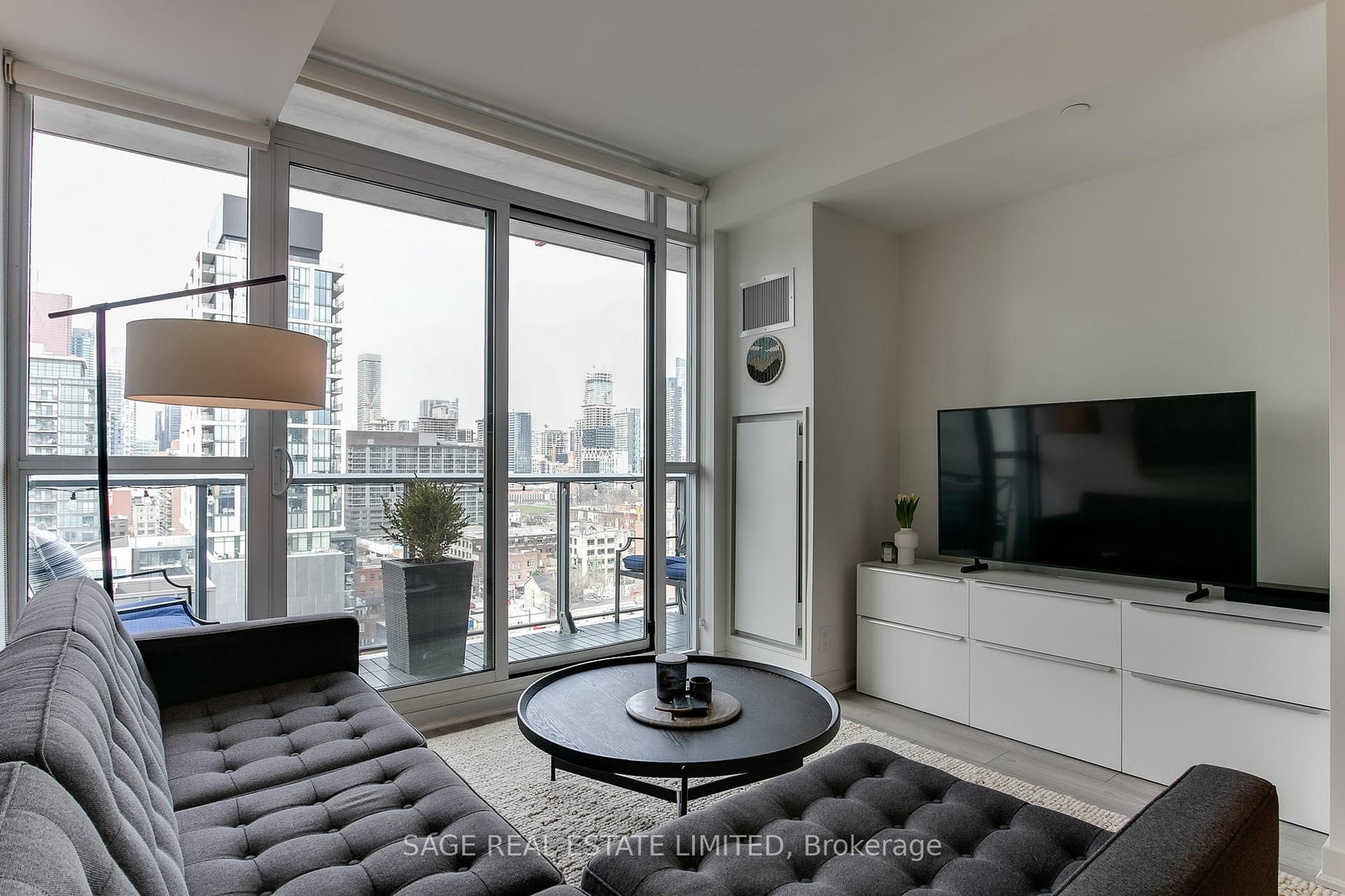 120 Parliament Street, Unit 1313 - Photo 9