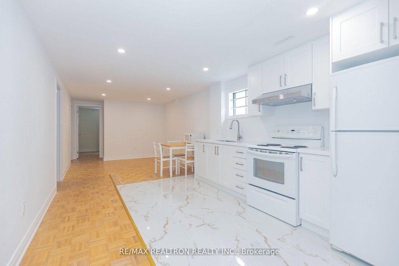 Lower - 129 Sexton Cres, Toronto, M2H 2L7 | Image 2