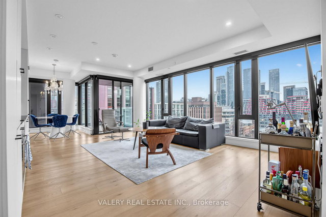 826 - 505 Richmond Street W