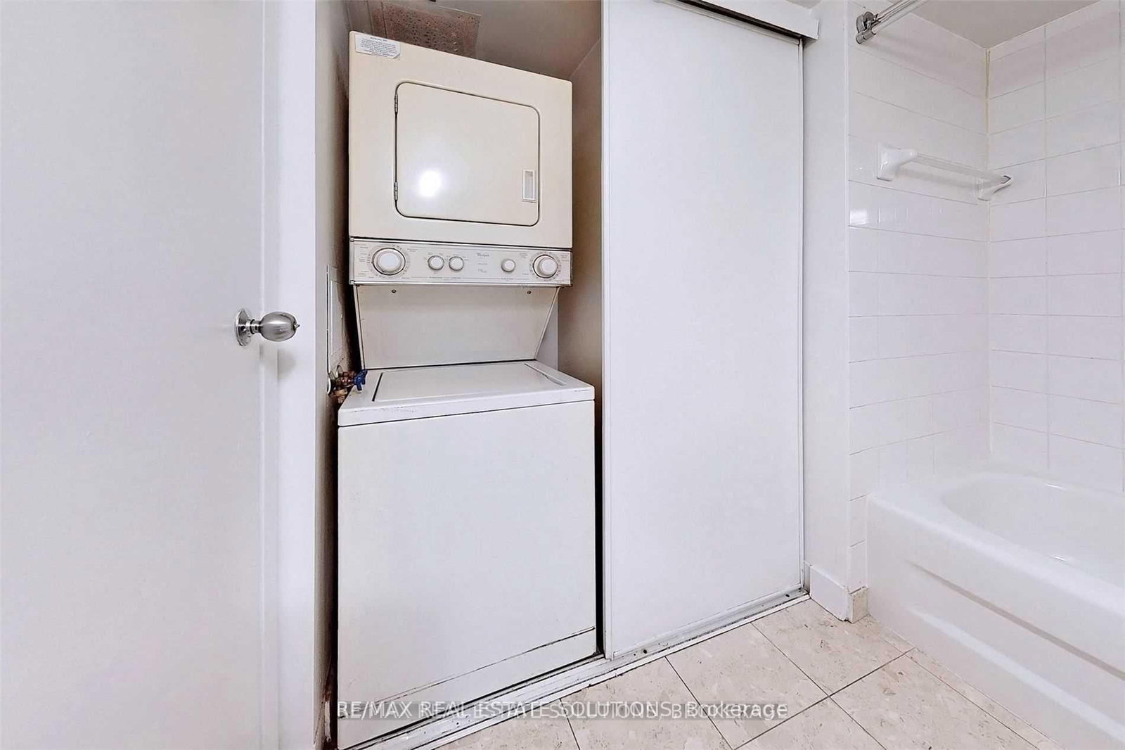 650 Queens Quay W, Unit 1119 - Photo 14