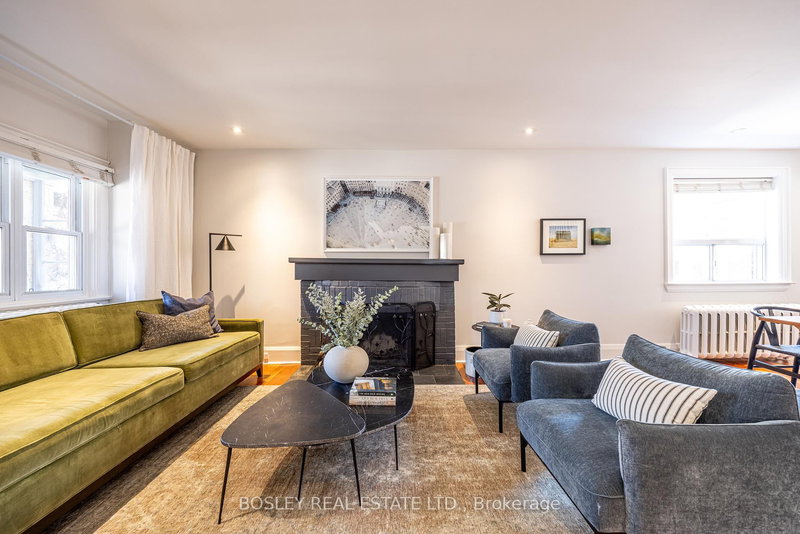 65 Benson Ave, Toronto, M6G 2H7 | Image 2