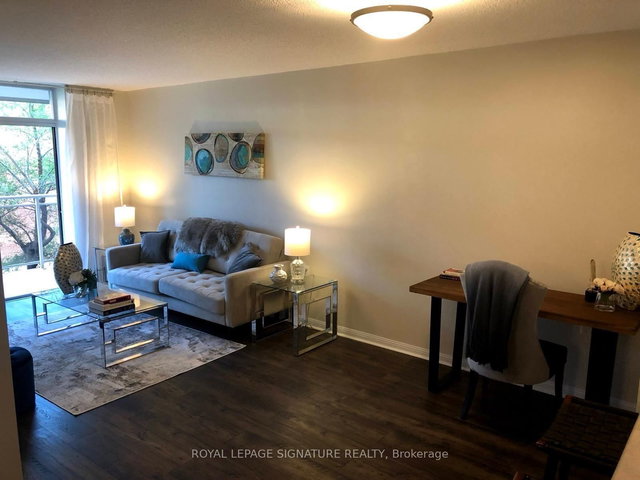 234 - 650 Lawrence Avenue W