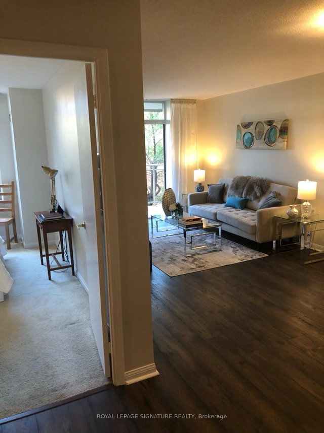 234 - 650 Lawrence Avenue W