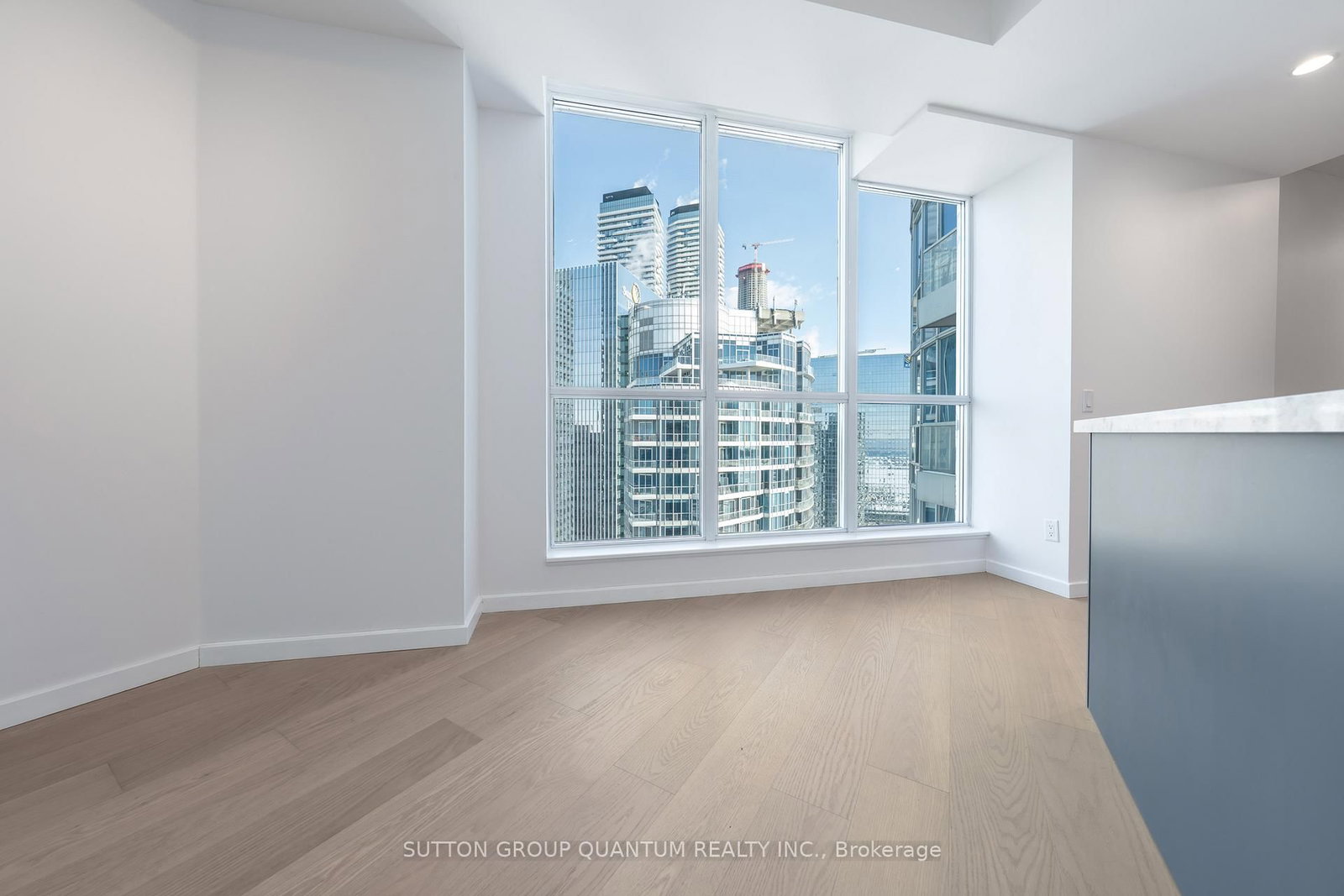 208 Queens Quay W, Unit 3512 - Photo 13