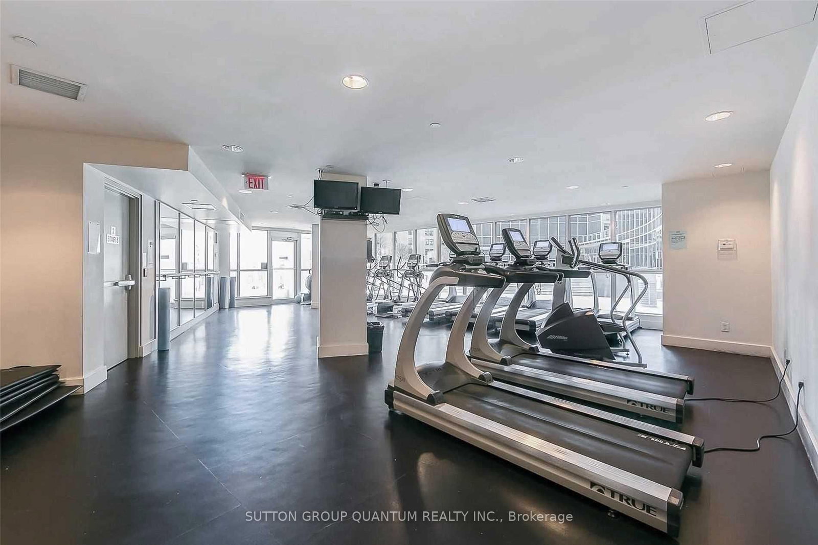 208 Queens Quay W, Unit 3512 - Photo 37