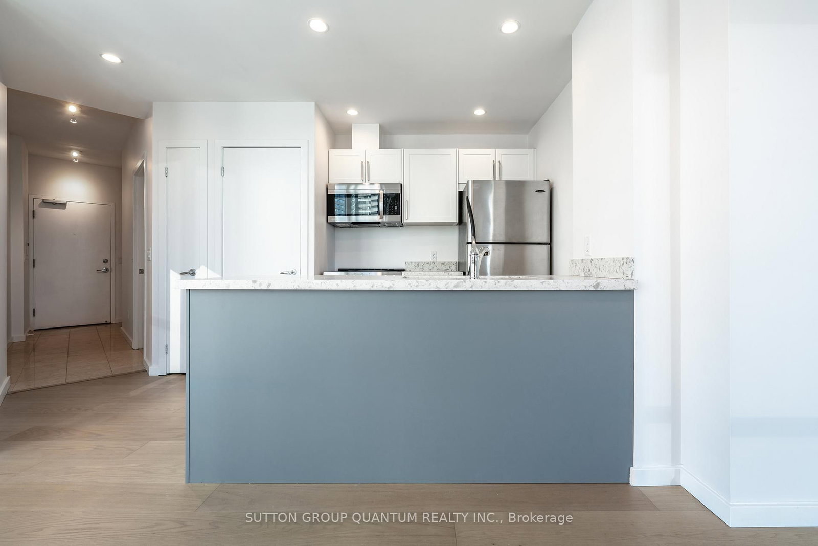 208 Queens Quay W, Unit 3512 - Photo 4