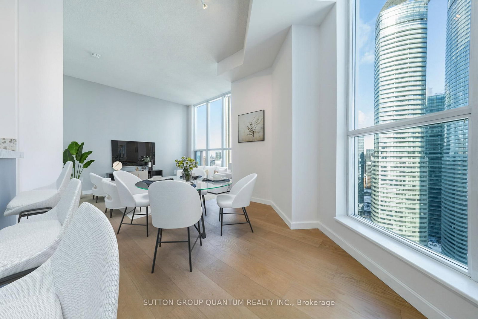208 Queens Quay W, Unit 3512 - Photo 8