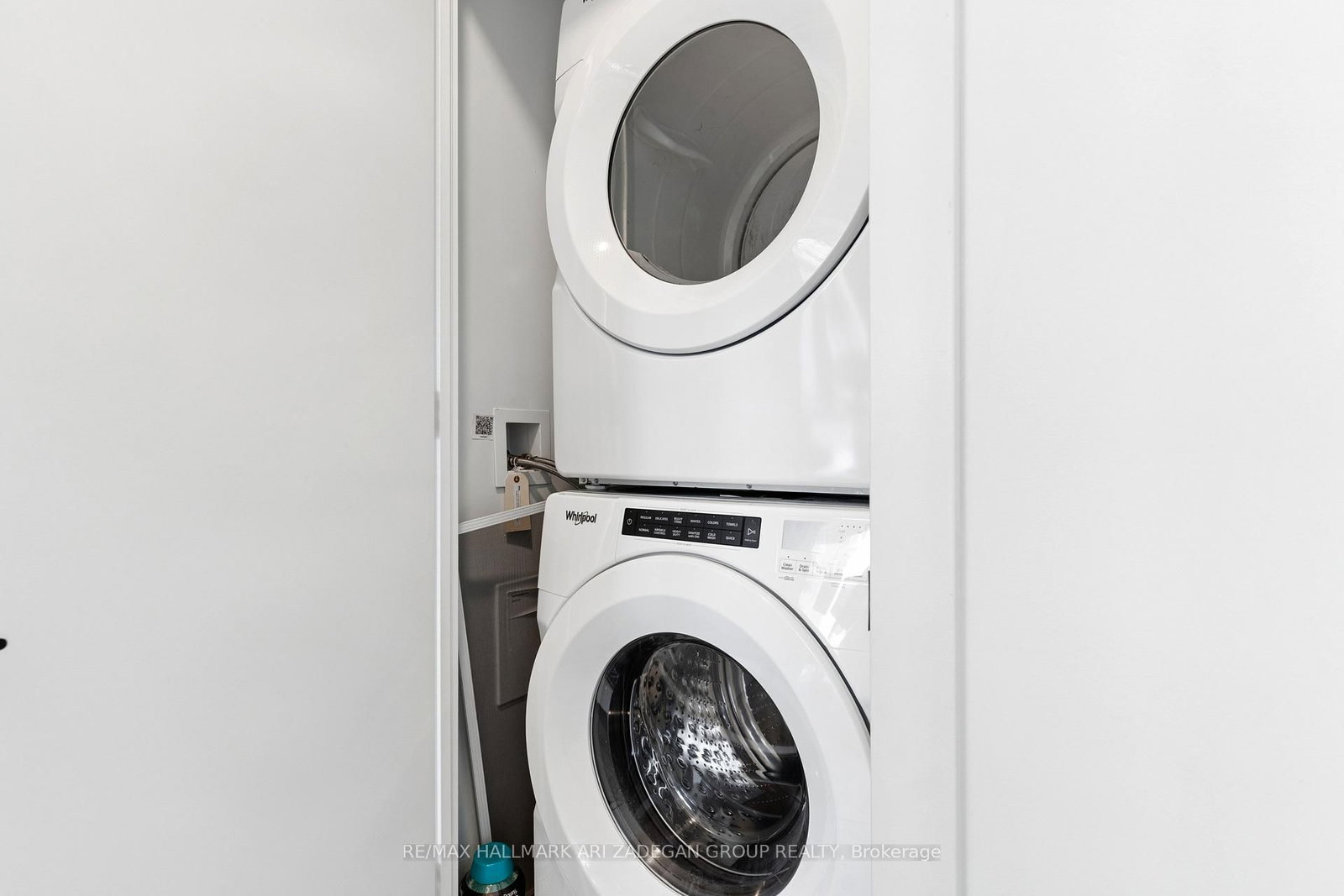 327 King Street W, Unit 1908 - Photo 10