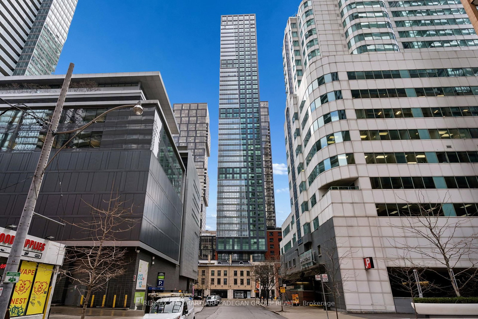 327 King Street W, Unit 1908 - Photo 15