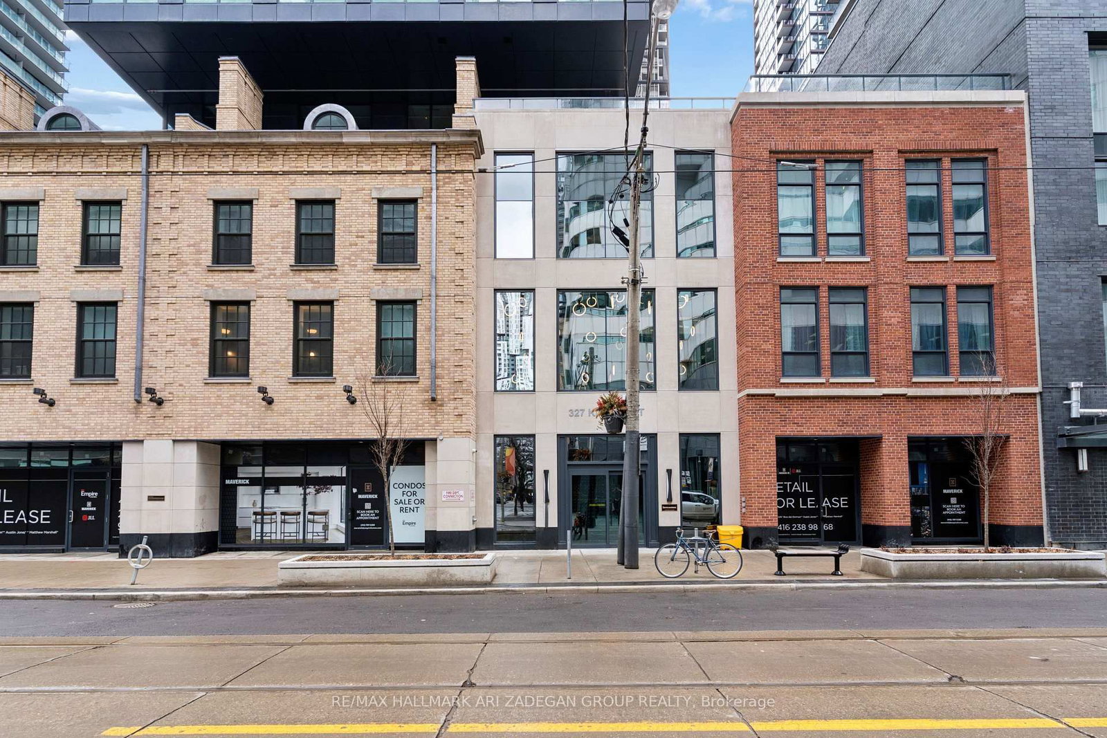 327 King Street W, Unit 1908 - Photo 16