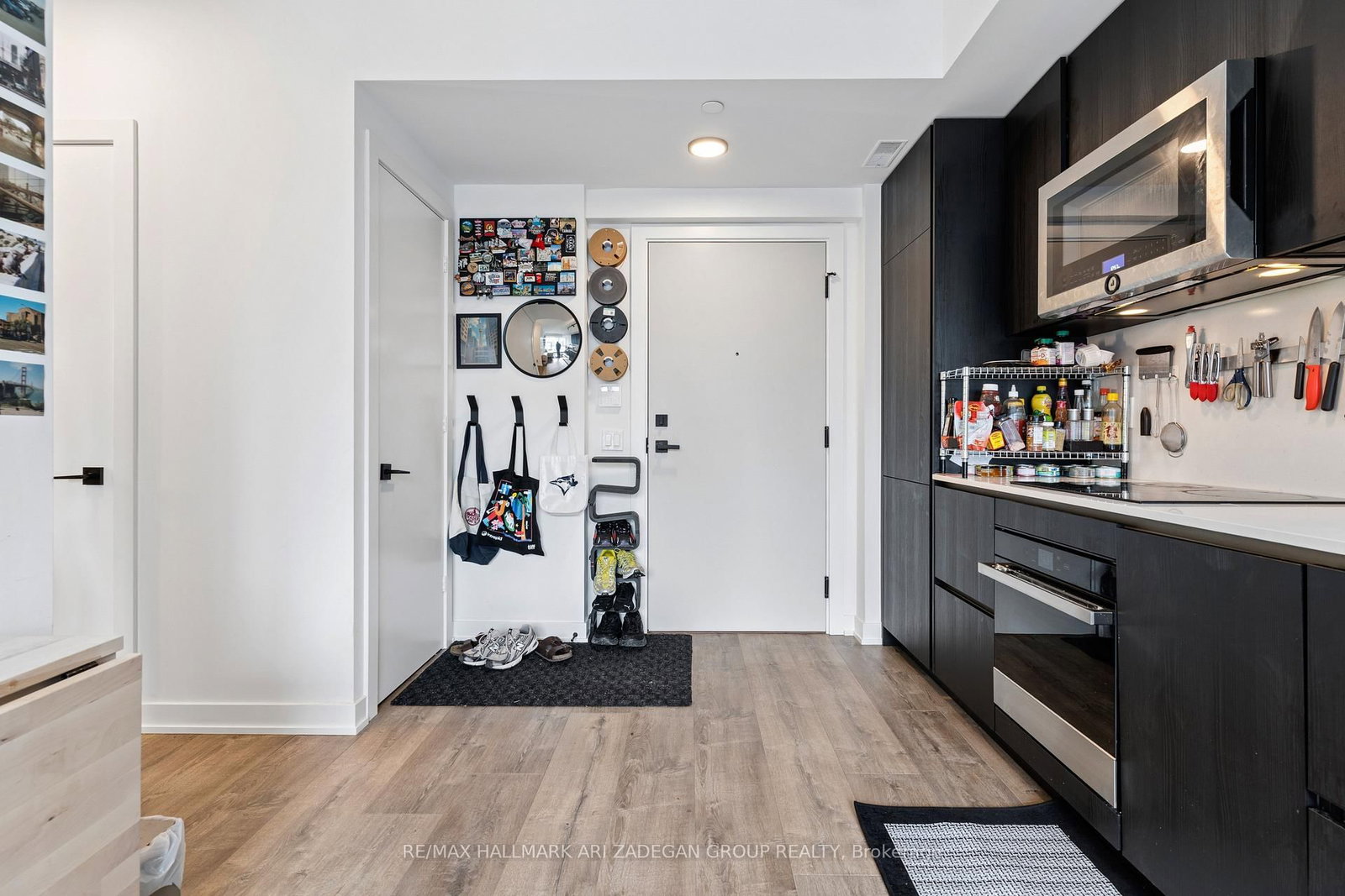 327 King Street W, Unit 1908 - Photo 18