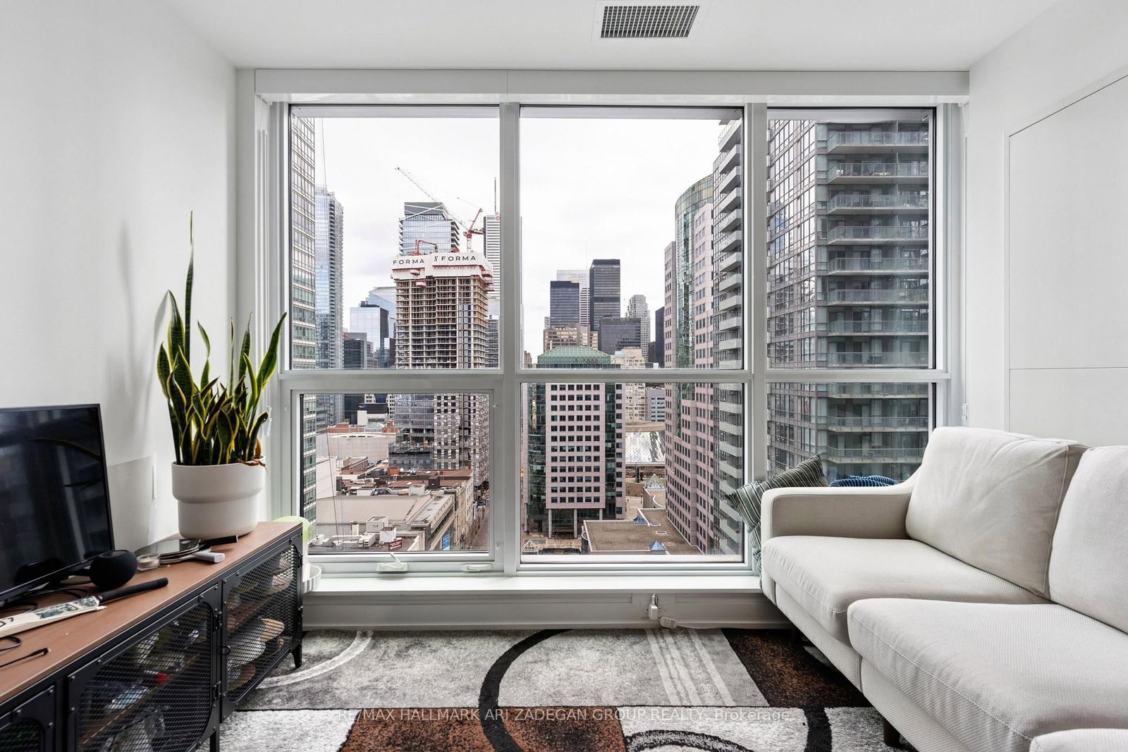 327 King Street W, Unit 1908 - Photo 2