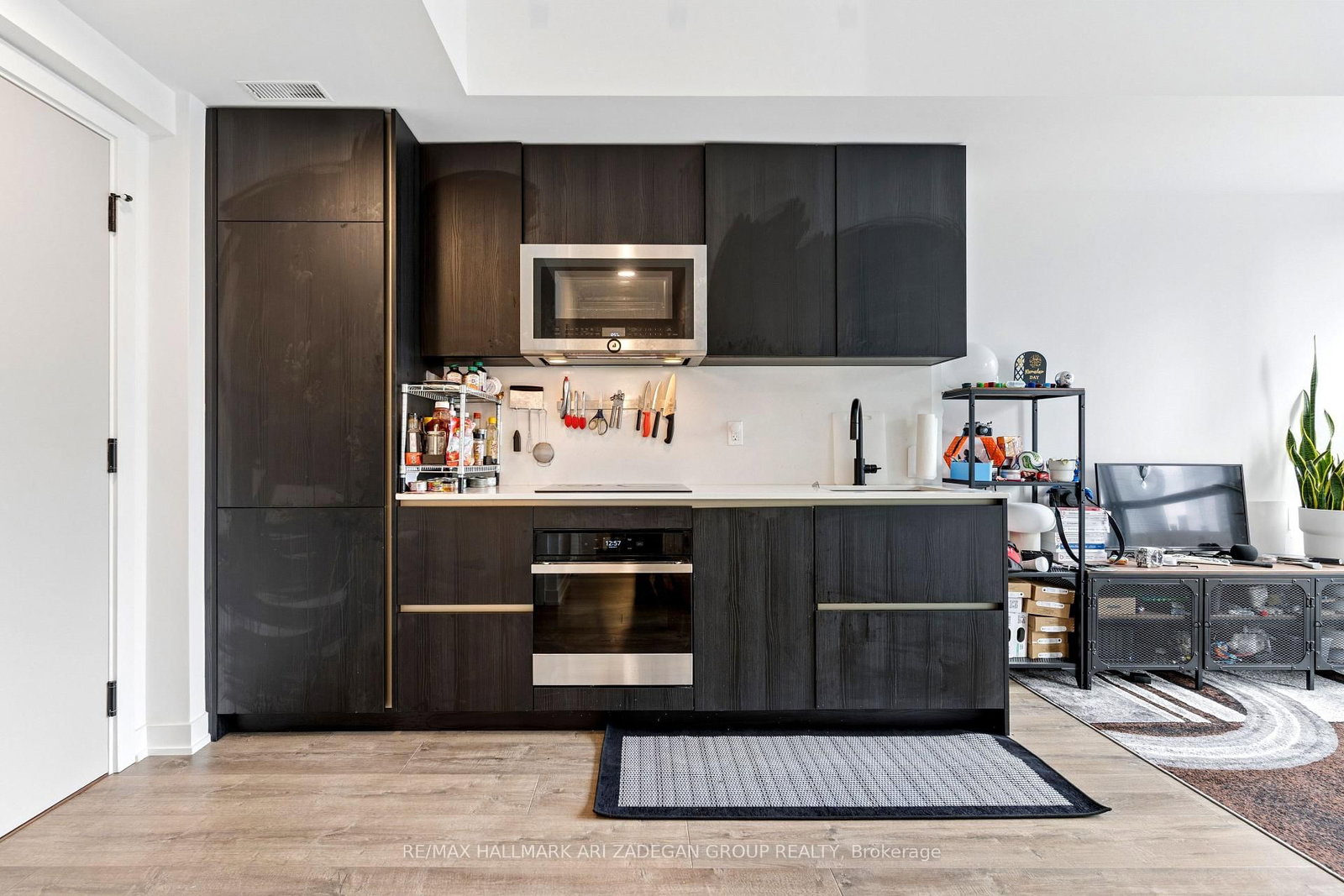 327 King Street W, Unit 1908 - Photo 4