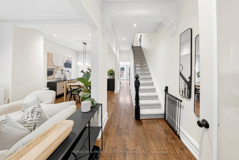 198 Macpherson Ave, Toronto, M5R 1W8 | Image 2