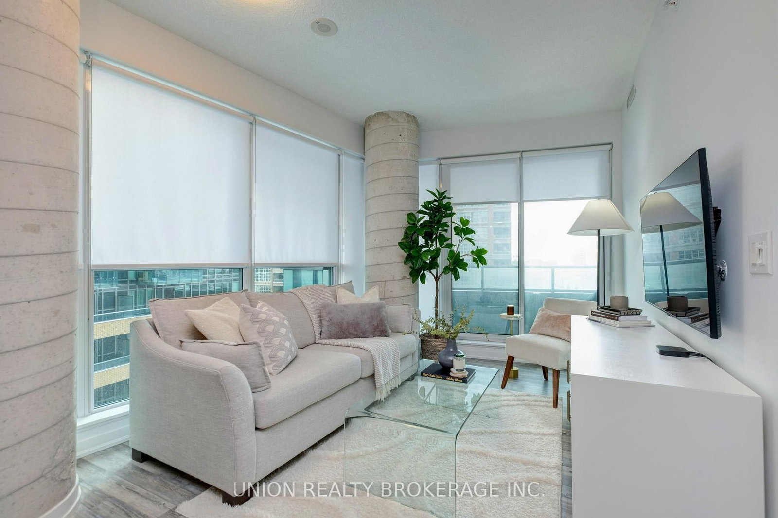 150 East Liberty Street, Unit 506 - Photo 4