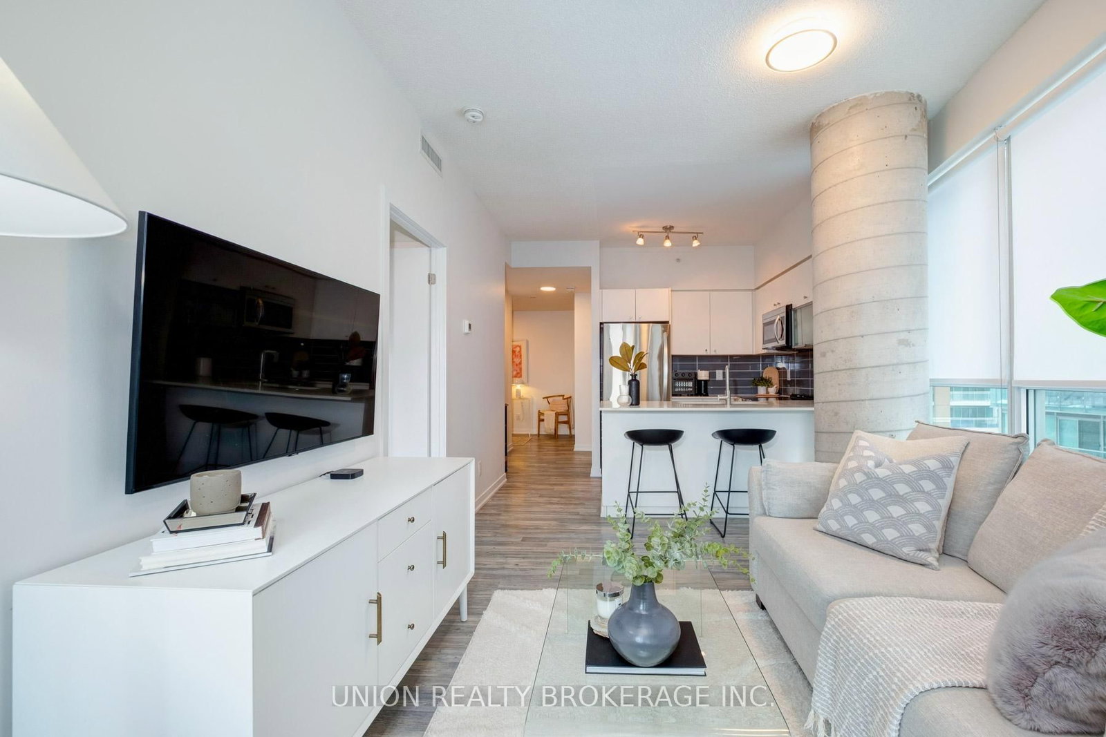 150 East Liberty Street, Unit 506 - Photo 6