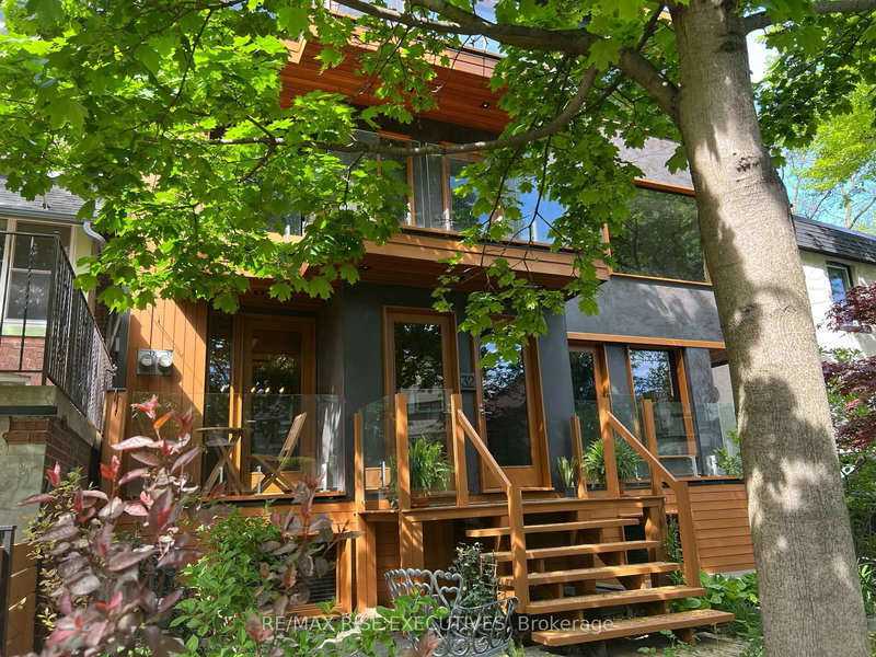 32 Regal Rd, Toronto, M6H 2J7 | Image 2