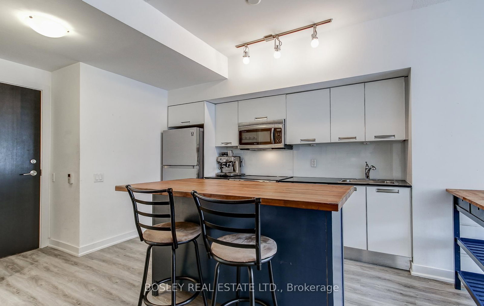 33 Charles Street E, Unit 608 - Photo 16