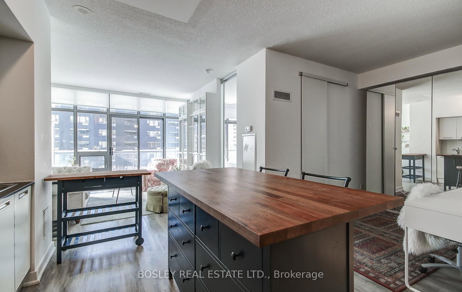 33 Charles Street E, Unit 608 - Photo 21
