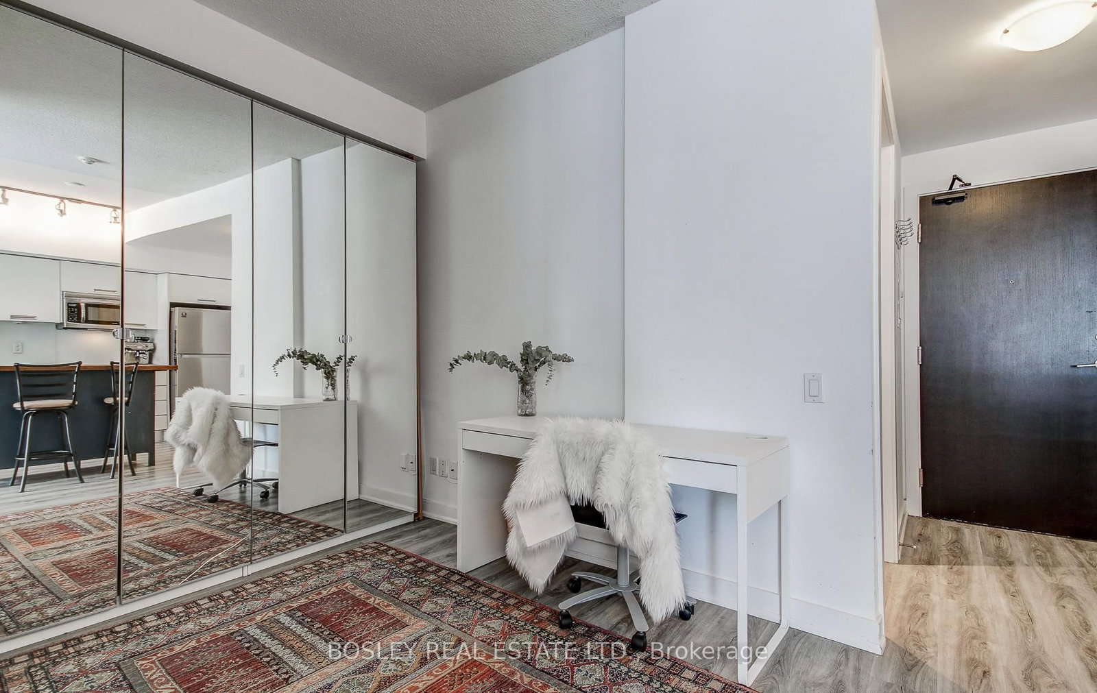 33 Charles Street E, Unit 608 - Photo 23