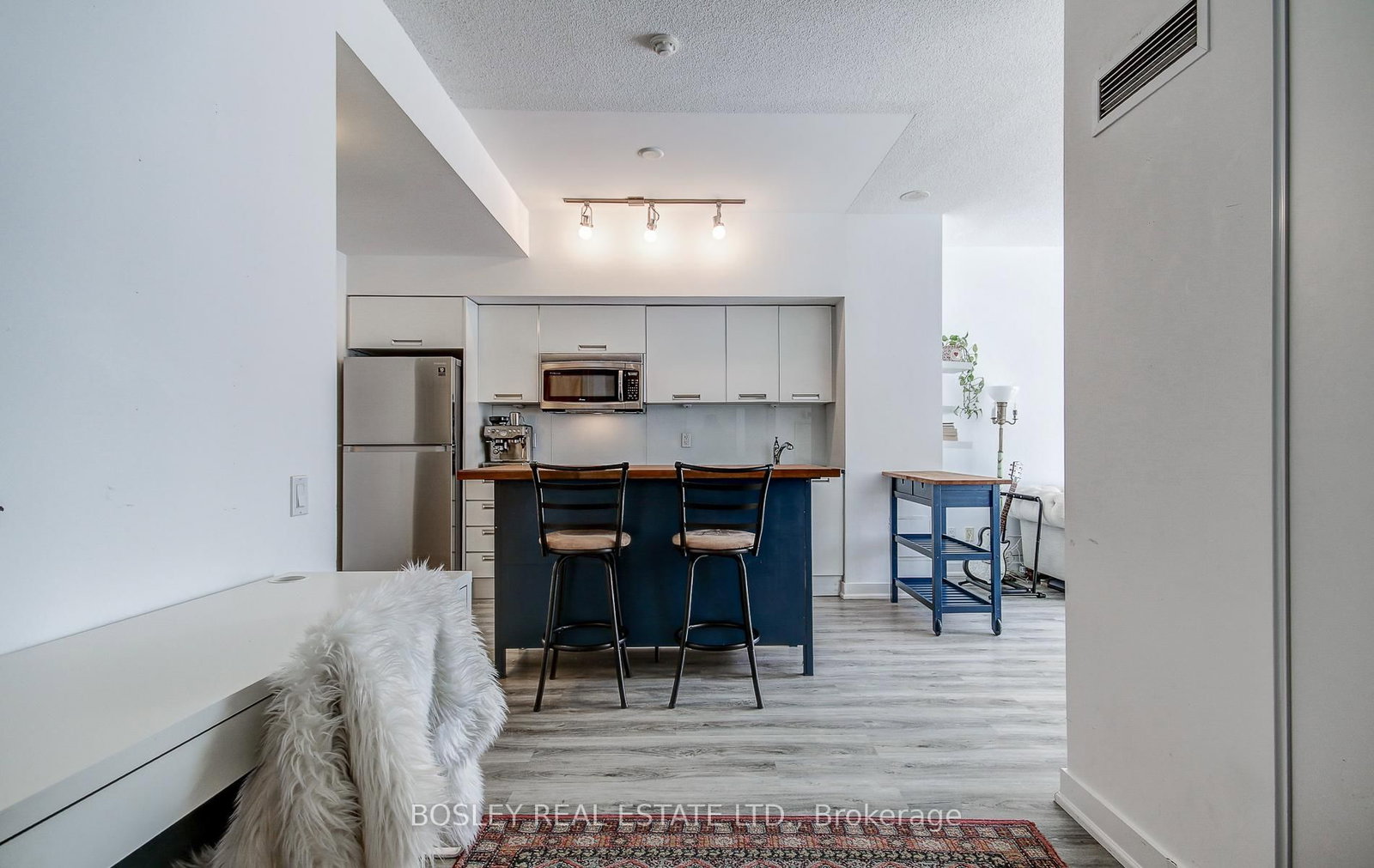 33 Charles Street E, Unit 608 - Photo 25