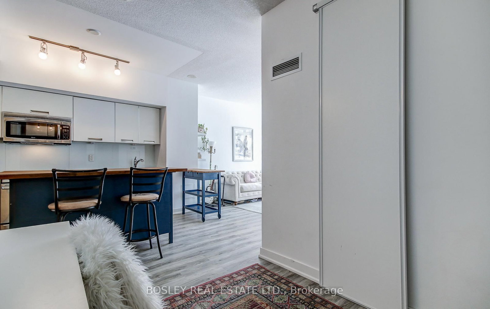 33 Charles Street E, Unit 608 - Photo 26