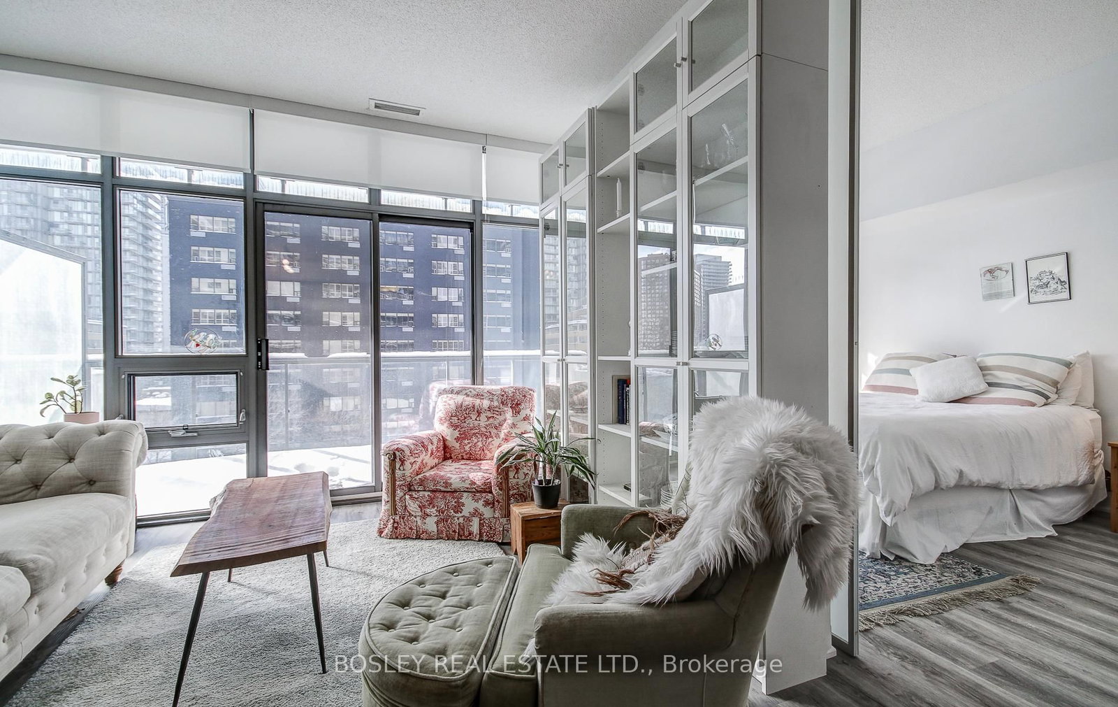 33 Charles Street E, Unit 608 - Photo 37