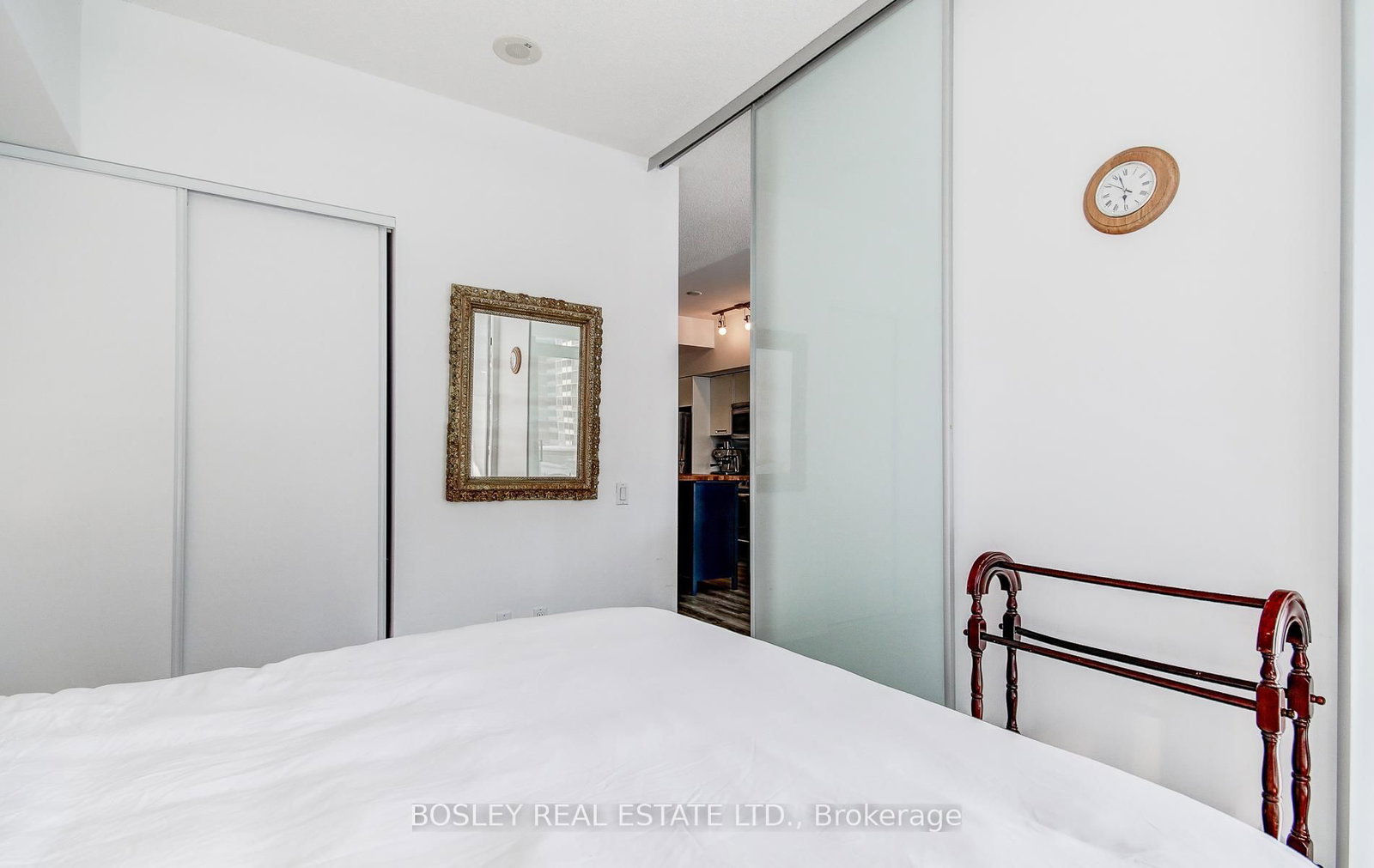 33 Charles Street E, Unit 608 - Photo 40