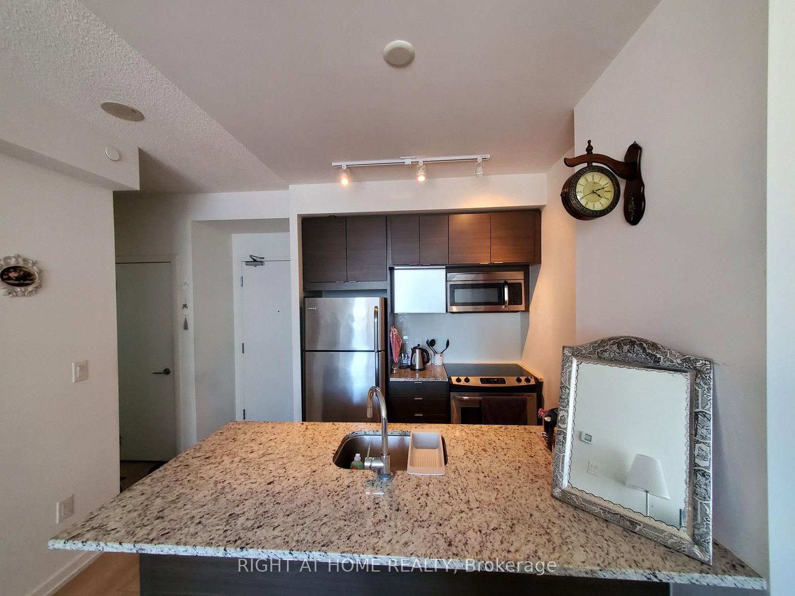 62 Forest Manor Road, Unit 319 - Photo 4