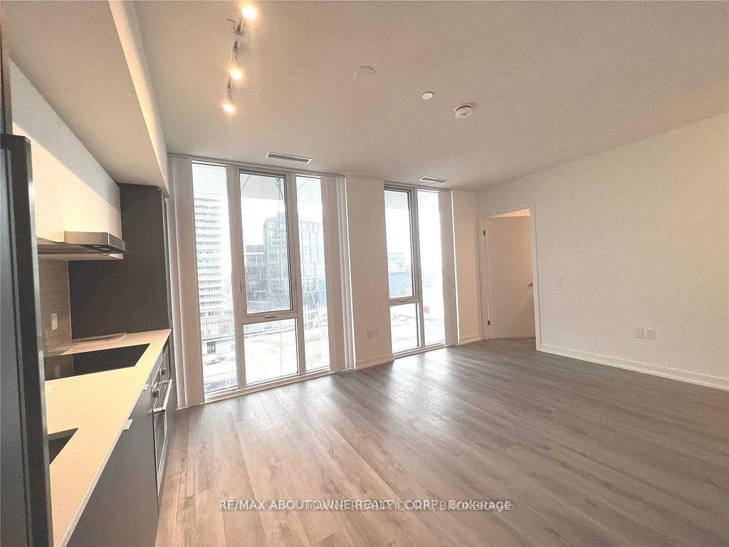 1105-138 Downes Street, Toronto, ON, photo 3