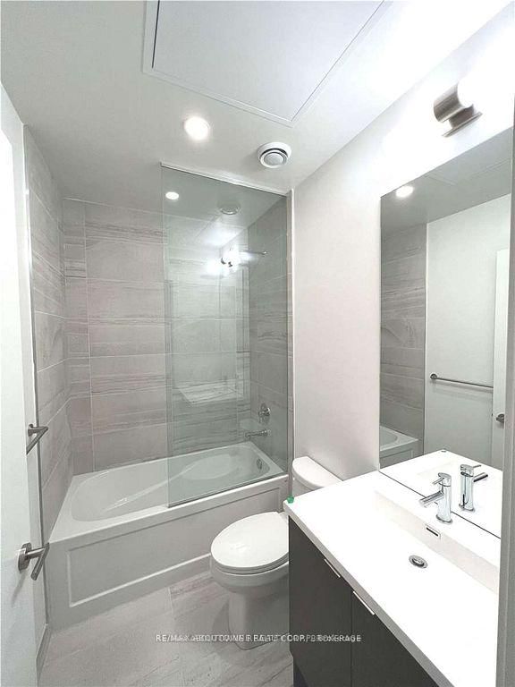 138 Downes Street, Unit 1105