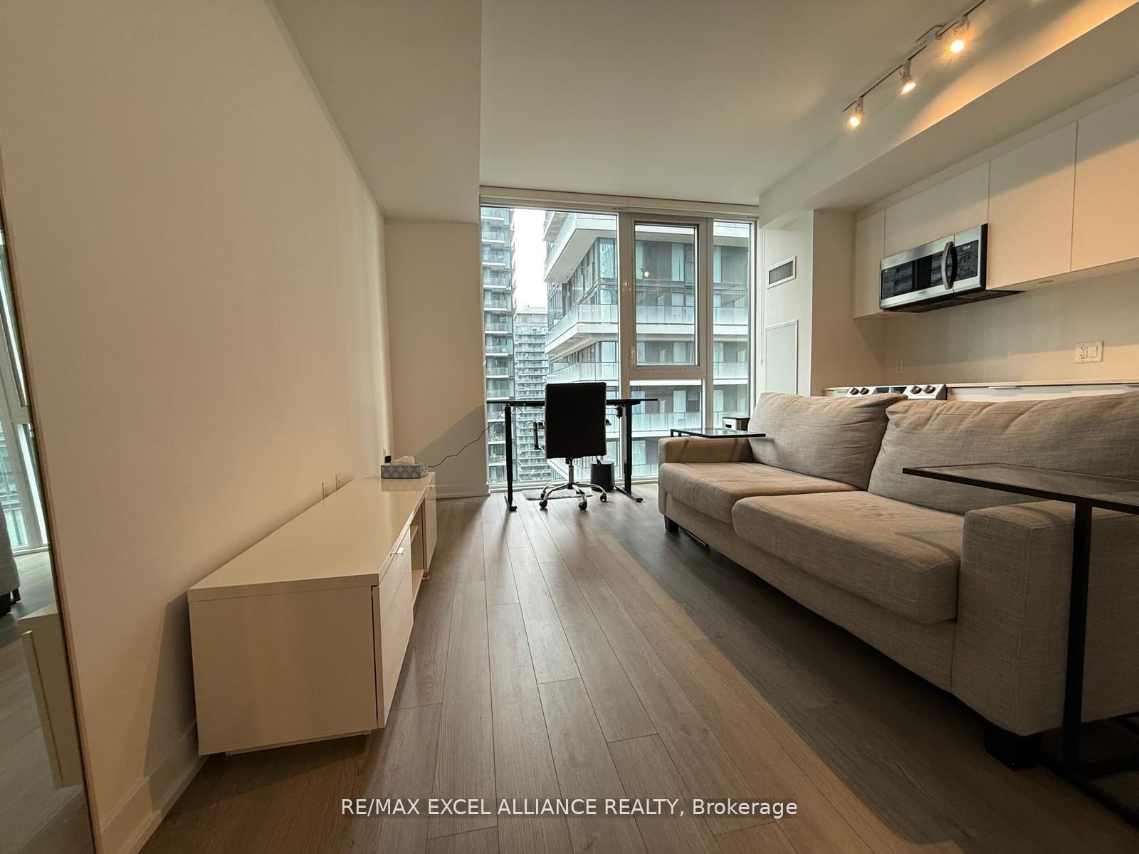 357 King Street W, Unit 2207 - Photo 8