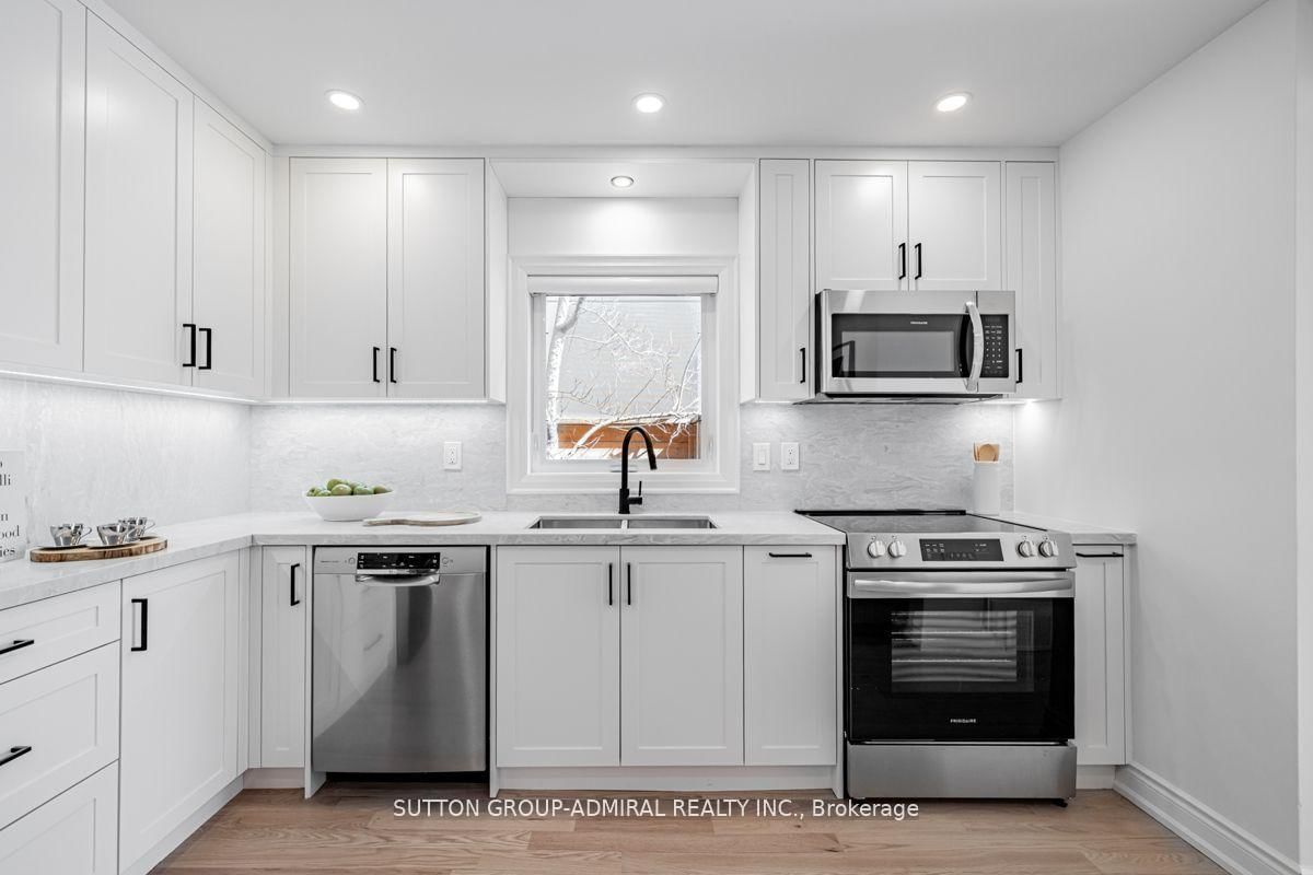 248 Sandringham Drive - Photo 16