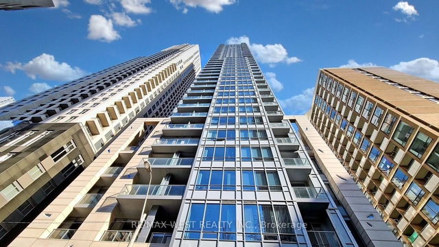 1202 - 21 Balmuto Street