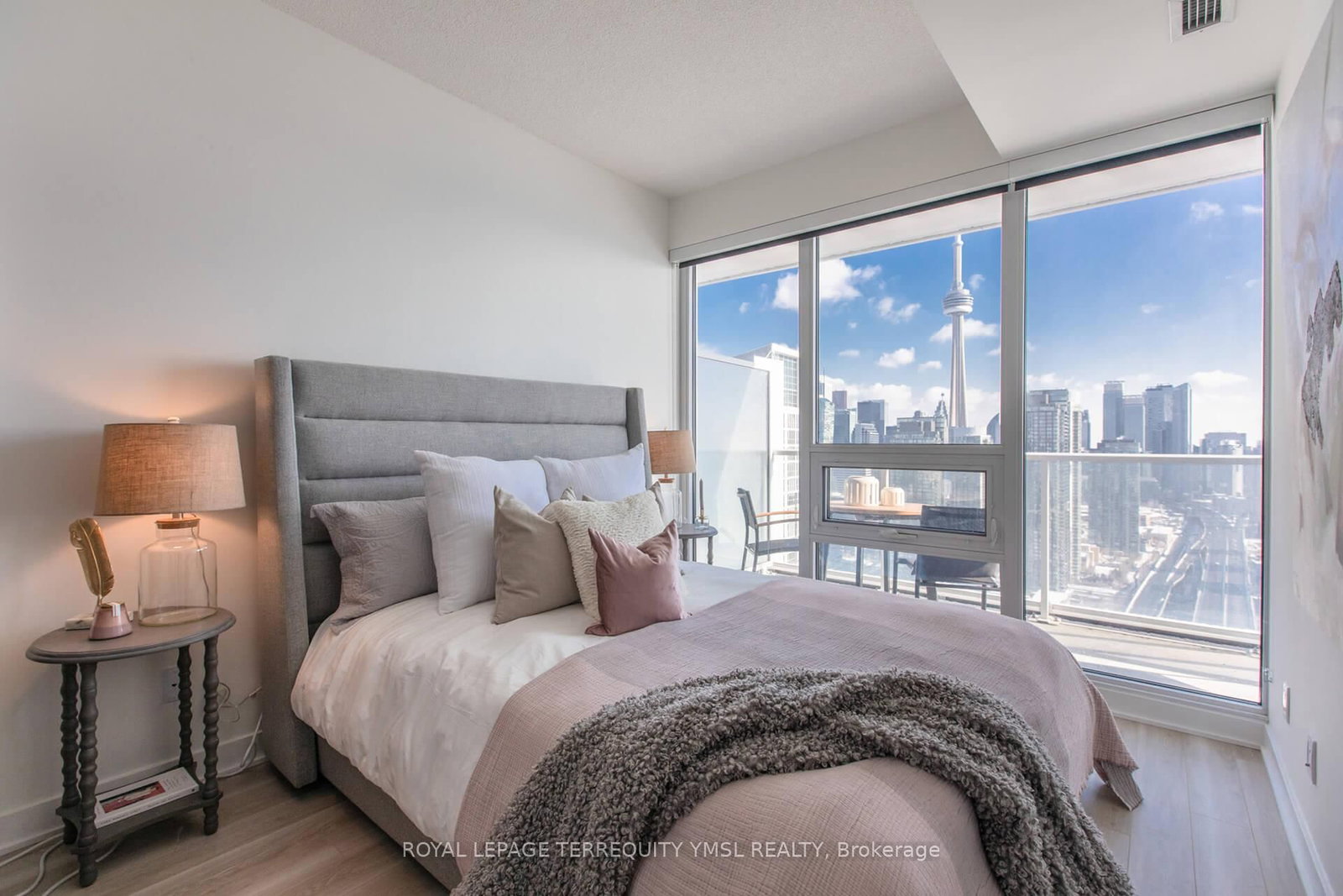 17 Bathurst Street, Unit 1711 - Photo 13