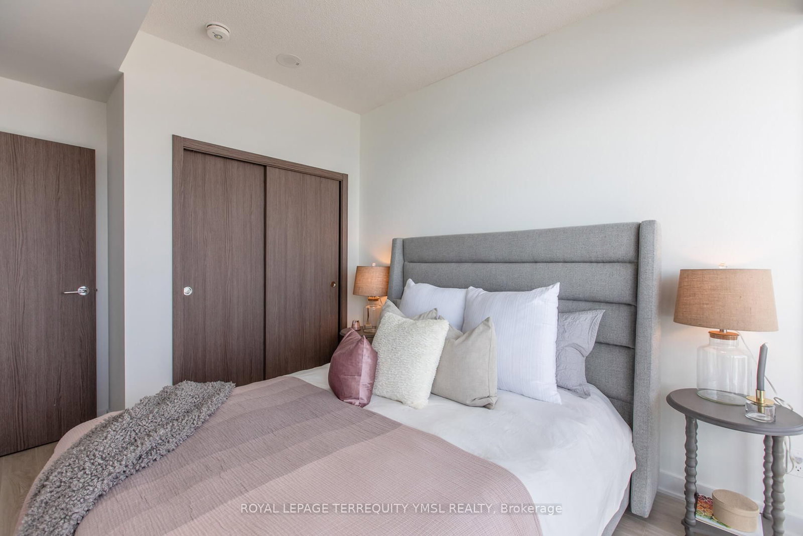 17 Bathurst Street, Unit 1711 - Photo 14