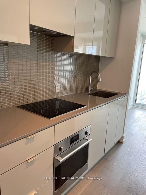 7 Grenville Street, Unit 5713 - Photo 7