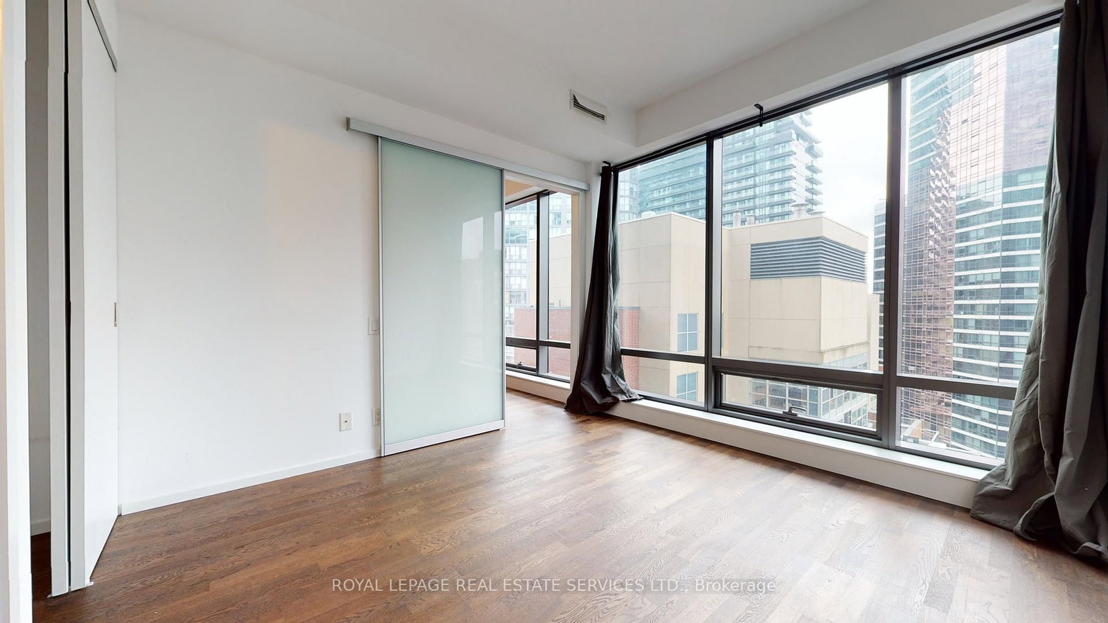 5 St Joseph Street, Unit 1507 - Photo 8