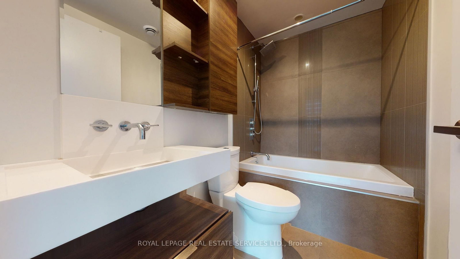 5 St Joseph Street, Unit 1507 - Photo 9