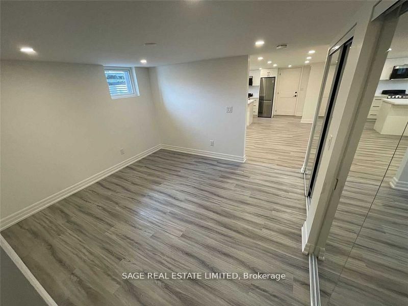 1084 Avenue Road, Unit 1 - Photo 10